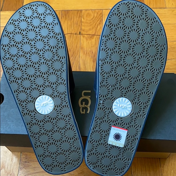 ‼️SOLD‼️Mens UGG Leather Sandals Flip-Flops - Picture 6 of 6